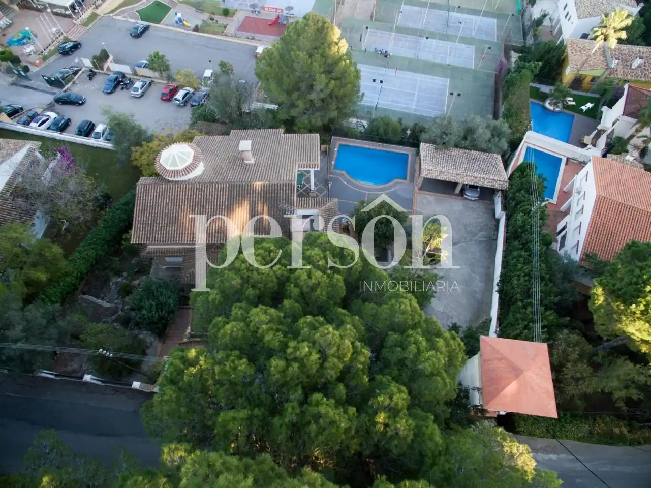 Vista exterior de Casa o chalet en venta en Alzira con Jardín privado, Terraza y Piscina