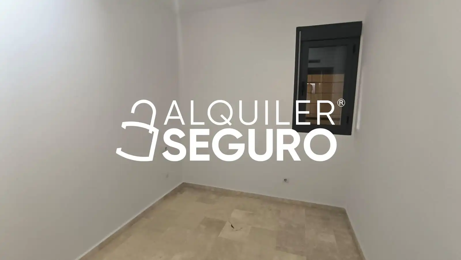 Dormitori de Pis de lloguer en Camas amb Aire condicionat, Traster i Piscina