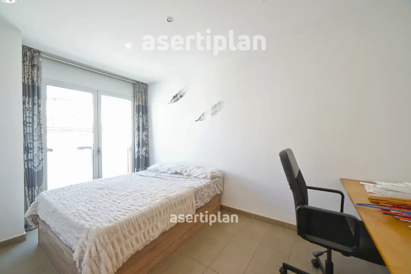 Wohnung zur Miete in Camí Ral de la Mercè, Centre