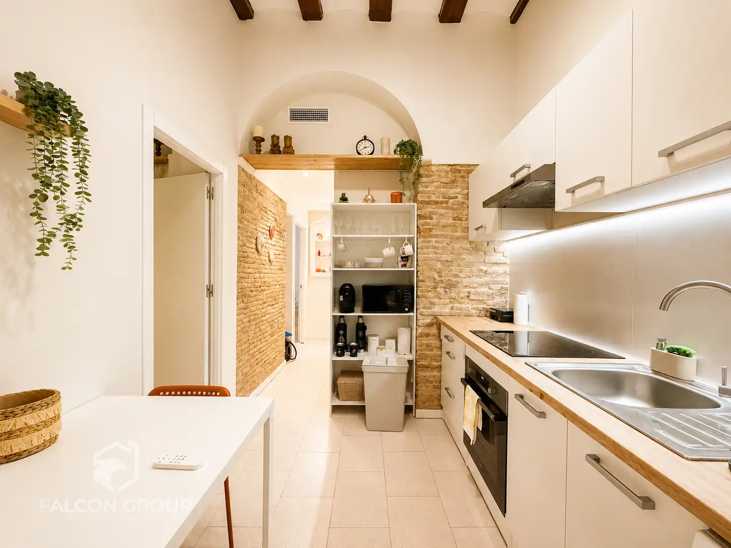 Cuina de Local en venda en Vilanova i la Geltrú amb Aire condicionat, Calefacció i Parquet