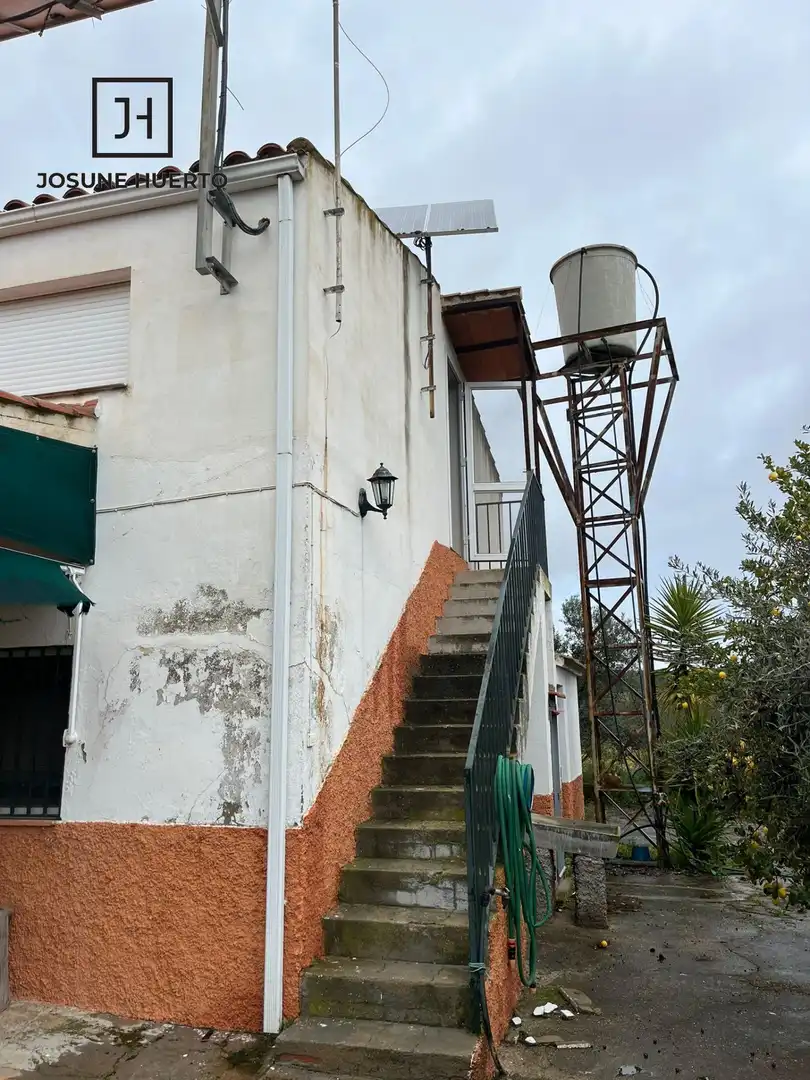 Vista exterior de Finca rústica en venta en Quintana de la Serena con Calefacción y Jardín privado