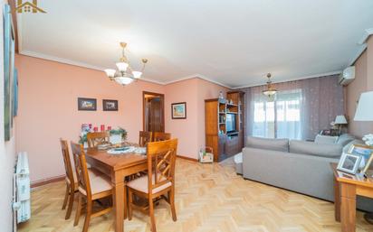 Sala d'estar de Pis en venda en Fuenlabrada amb Aire condicionat, Calefacció i Parquet