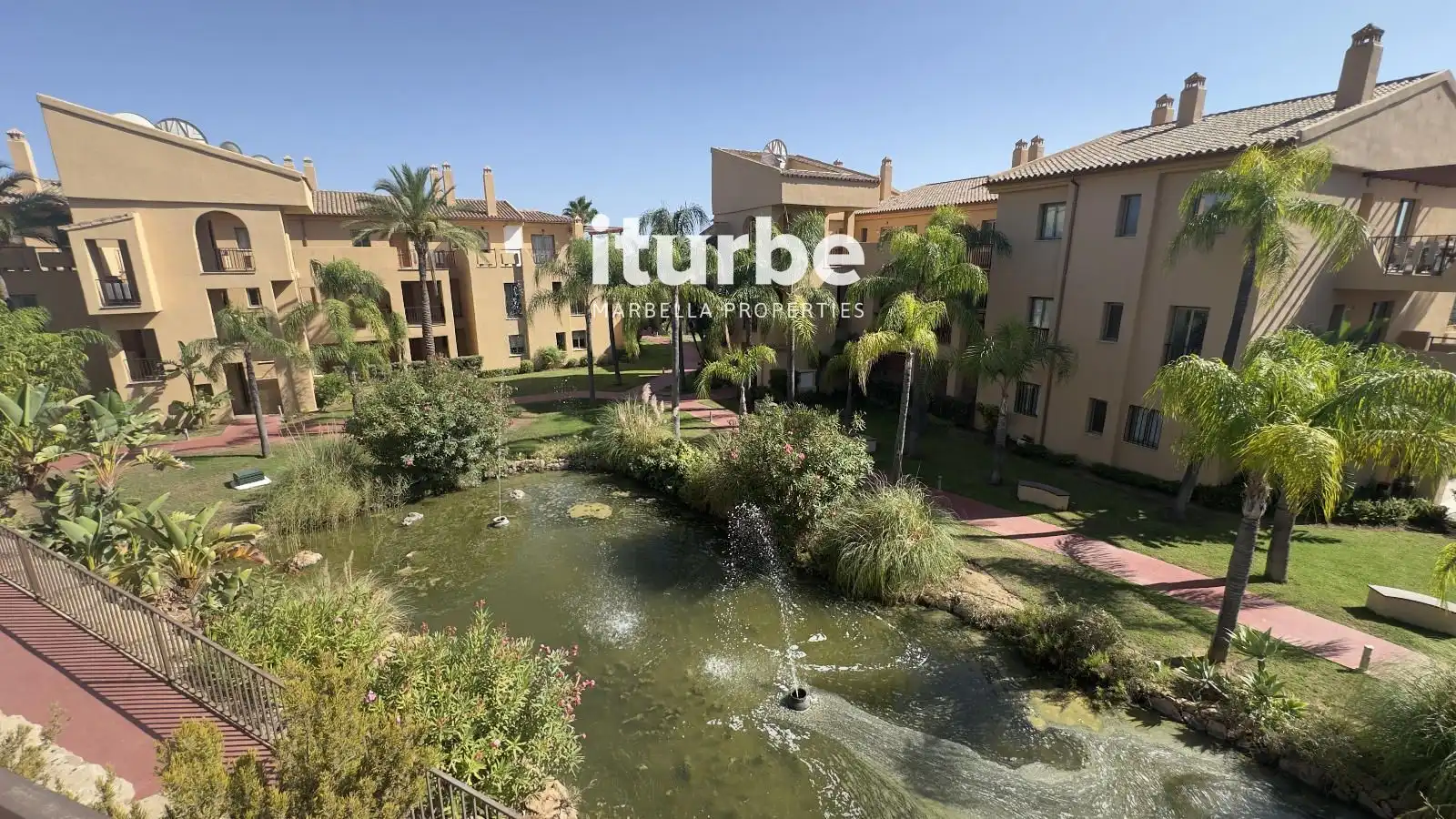Exterior view of Flat for rent in Benahavís  with Air Conditioner, Terrace and Swimming Pool