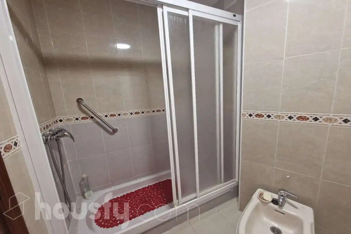 Bany de Pis de lloguer en El Ejido amb Terrassa i Balcó