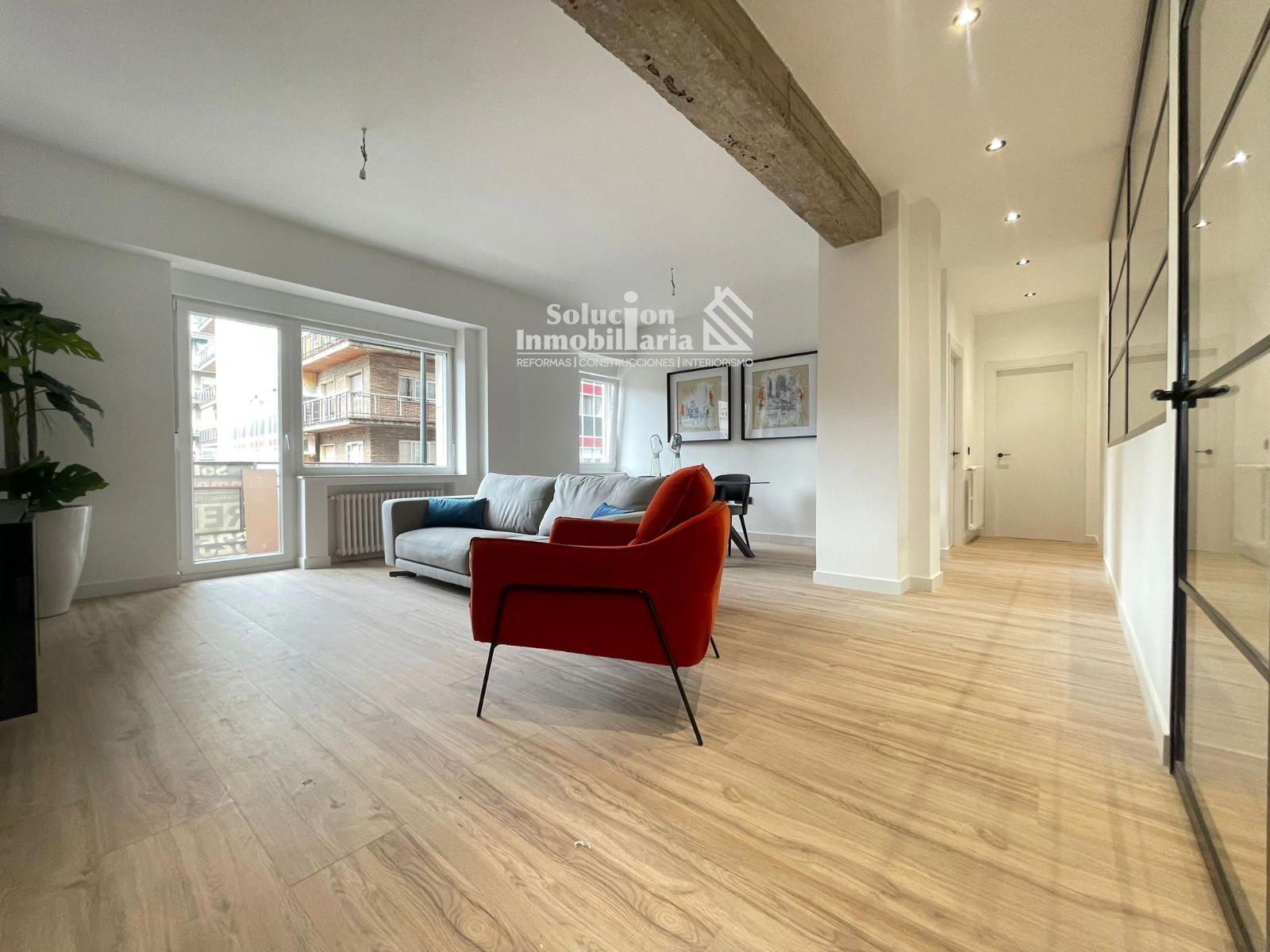 Living room of Flat for sale in Salamanca Capital  with Heating, Terrace and Furnished