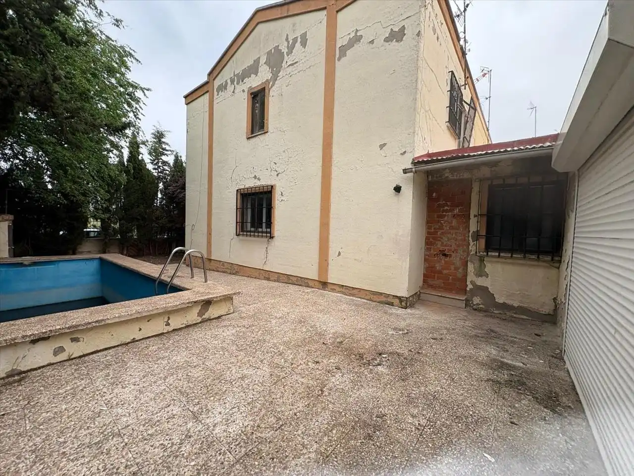 Exterior view of Detached homes for sale in Daimiel  with Terrace and Swimming Pool