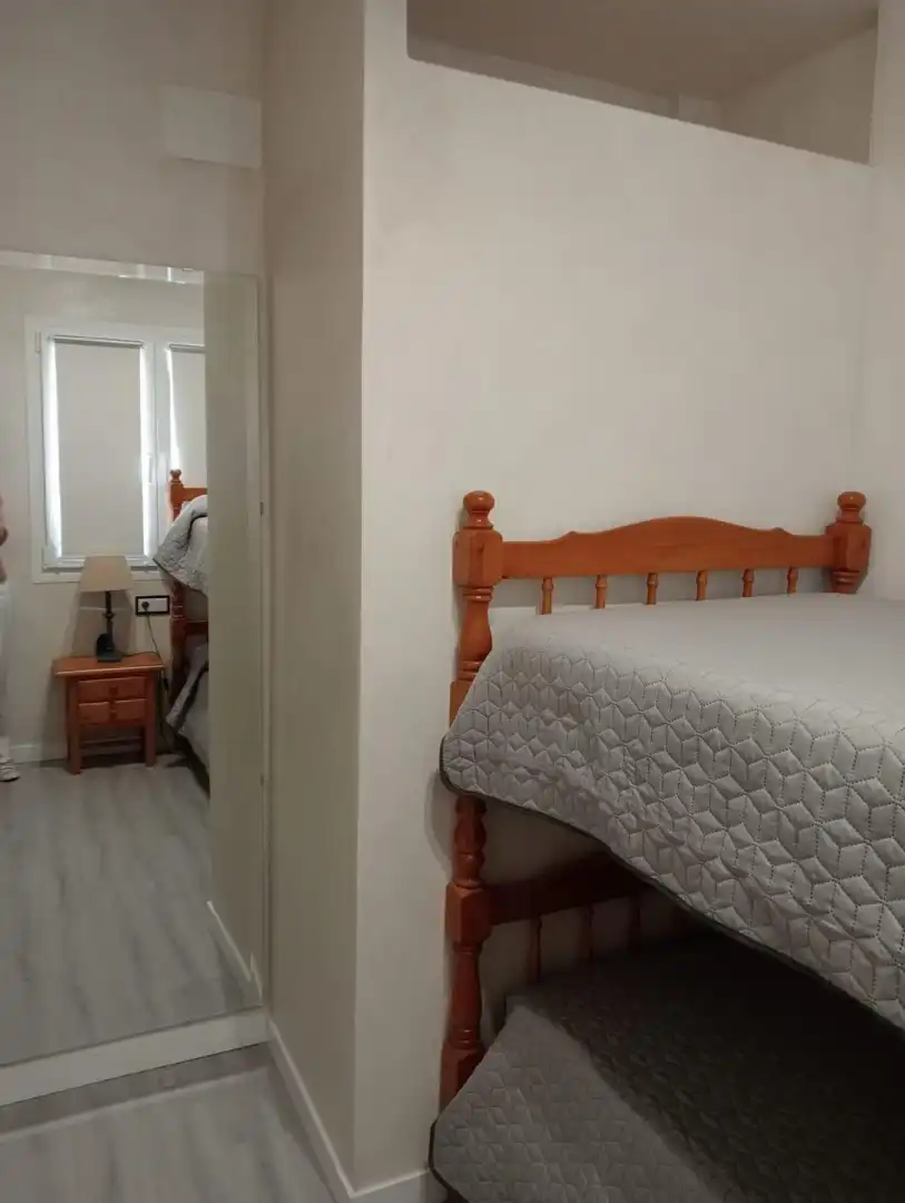 Habitación de Apartamento en venta en La Antilla con Terraza y Amueblado