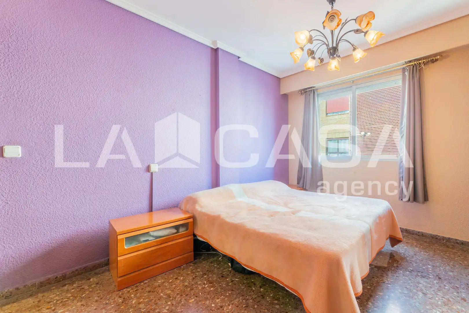 Habitación de Piso en venta en Valencia con Balcón