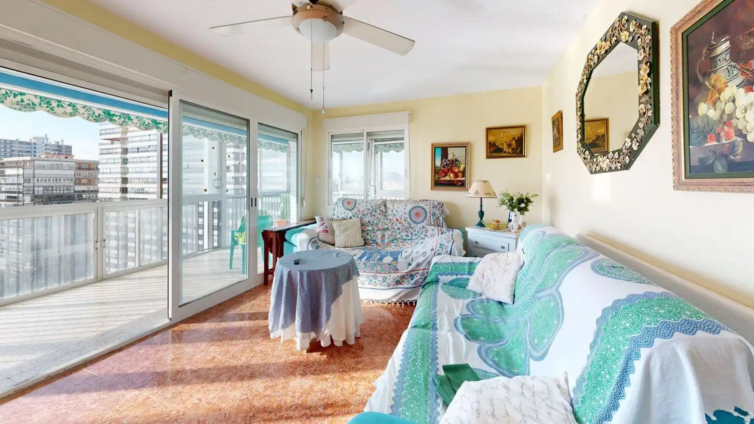 Wohnzimmer von Wohnungen zum Verkauf in Alicante / Alacant mit Terrasse und Balkon