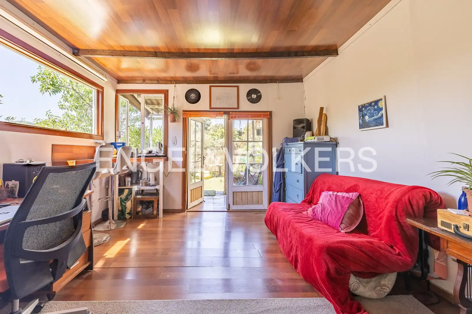 Sala d'estar de Casa o xalet en venda en Sant Cugat del Vallès amb Calefacció i Terrassa