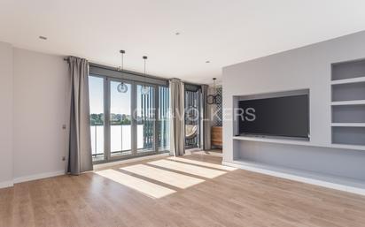 Living room of Apartment for sale in  Barcelona Capital  with Balcony