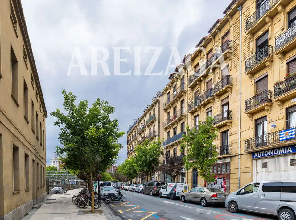 Vista exterior de Ático en venta en Donostia - San Sebastián  con Calefacción y Amueblado