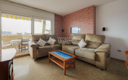 Living room of Flat for sale in Terrassa  with Air Conditioner, Terrace and Balcony