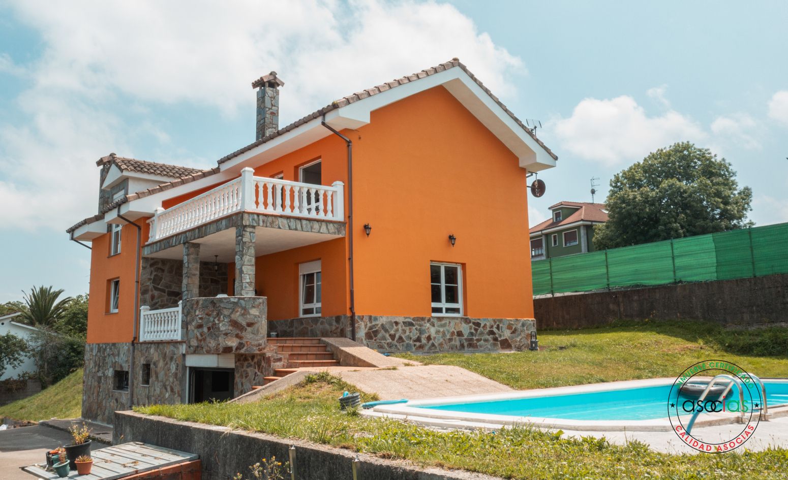 Vista exterior de Casa o xalet en venda en Siero amb Calefacció, Jardí privat i Terrassa