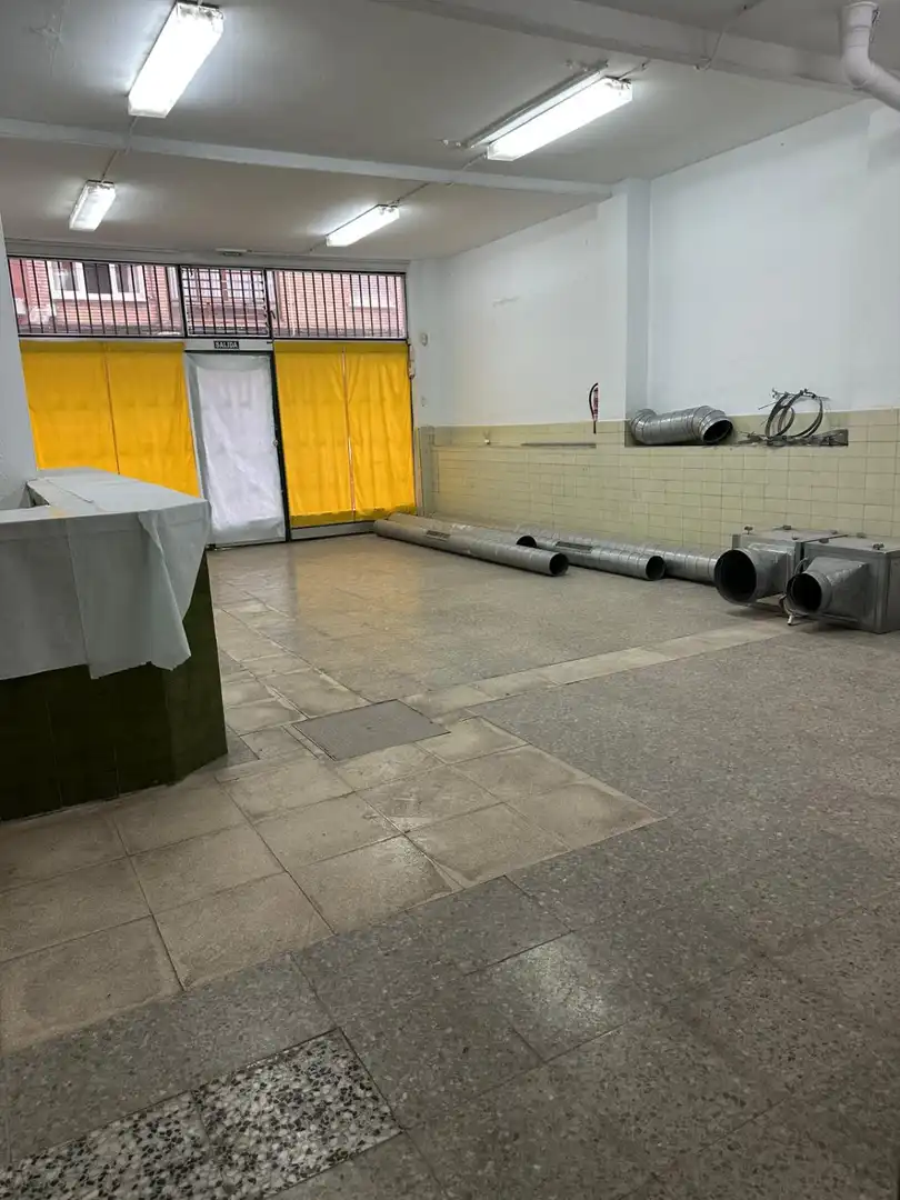 Business premises for sale in Oeste, imagen 3