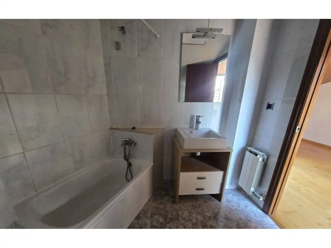 Badezimmer von Wohnung zum Verkauf in Rubí mit Klimaanlage, Parkett und Terrasse