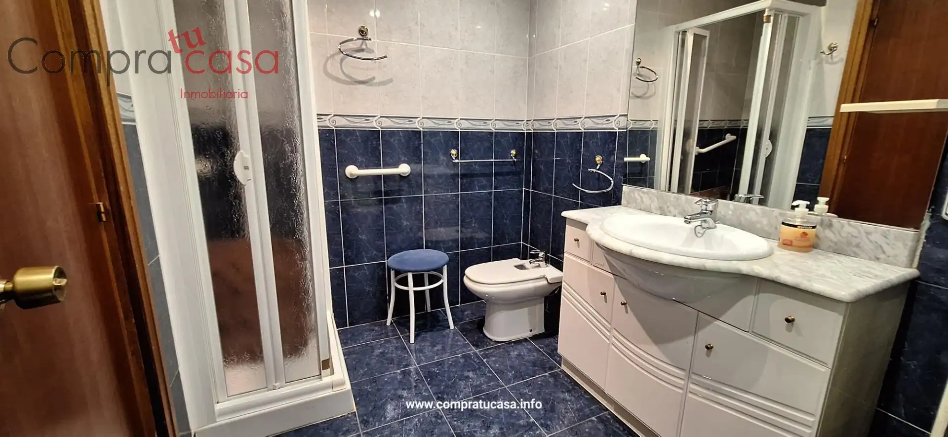 Baño de Piso en venta en Segovia con Calefacción, Parquet y Terraza