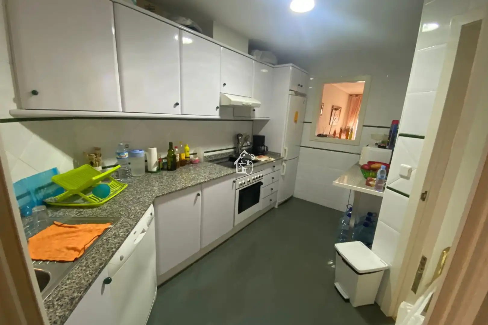Cuina de Apartament de lloguer en Orihuela amb Jardí privat, Terrassa i Traster