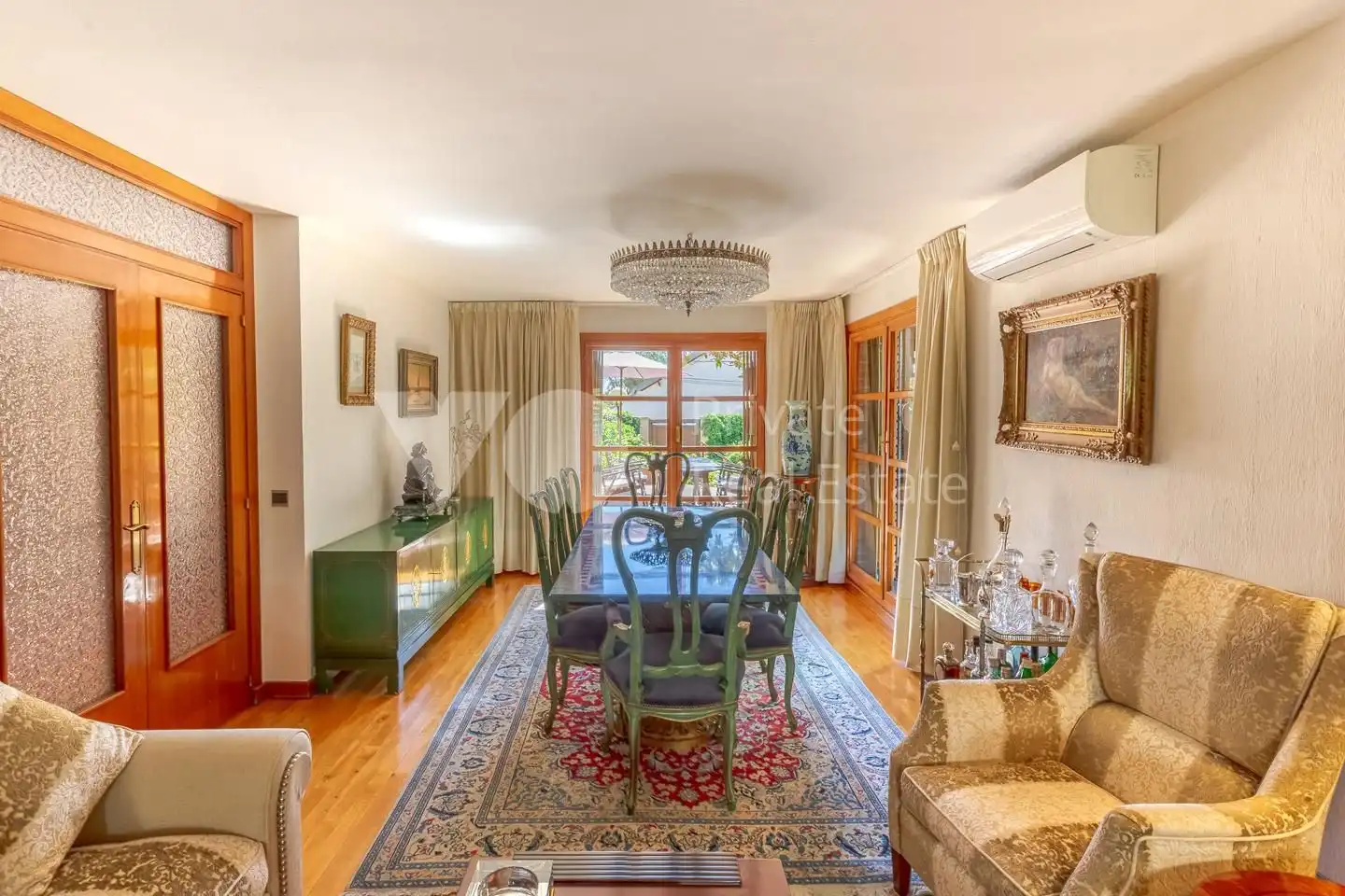 Comedor de Casa adosada en venta en Madrid con Aire acondicionado, Calefacción y Jardín privado