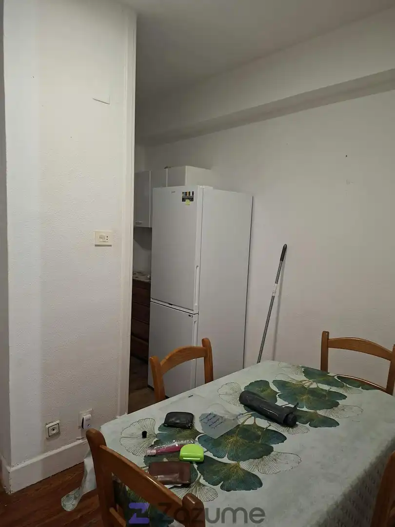 Cocina de Apartamento de alquiler en Hernani con Horno, Lavadora y Microondas