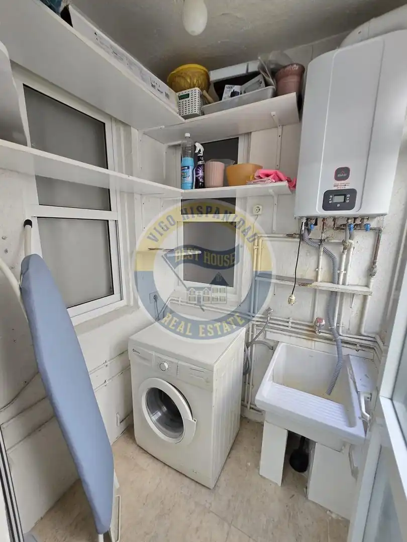 Cocina de Piso de alquiler en Vigo  con Calefacción