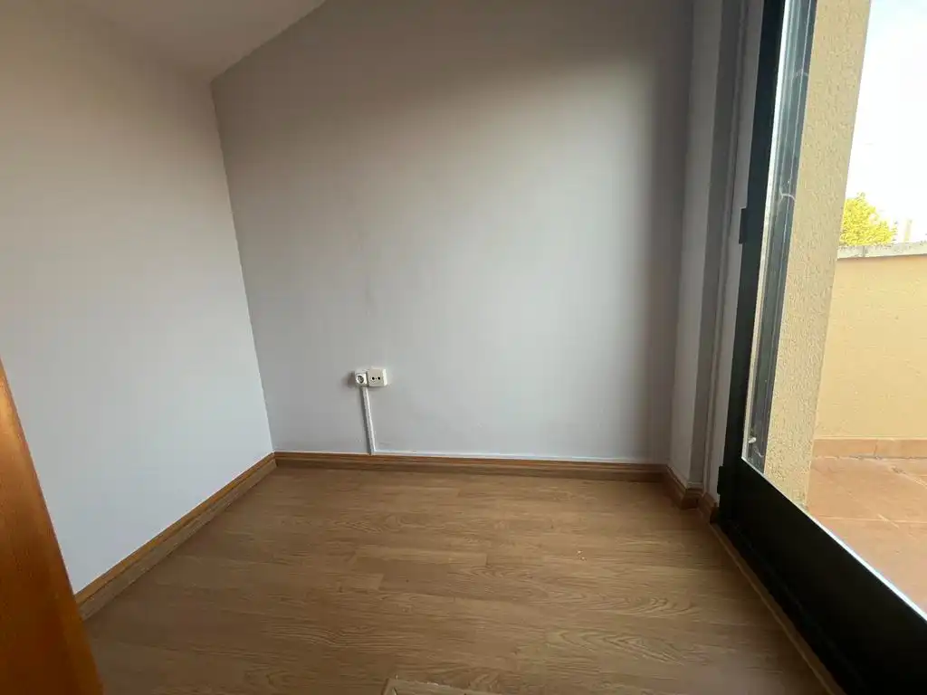 Dormitori de Casa o xalet de lloguer en Albacete amb Calefacció, Parquet i Terrassa