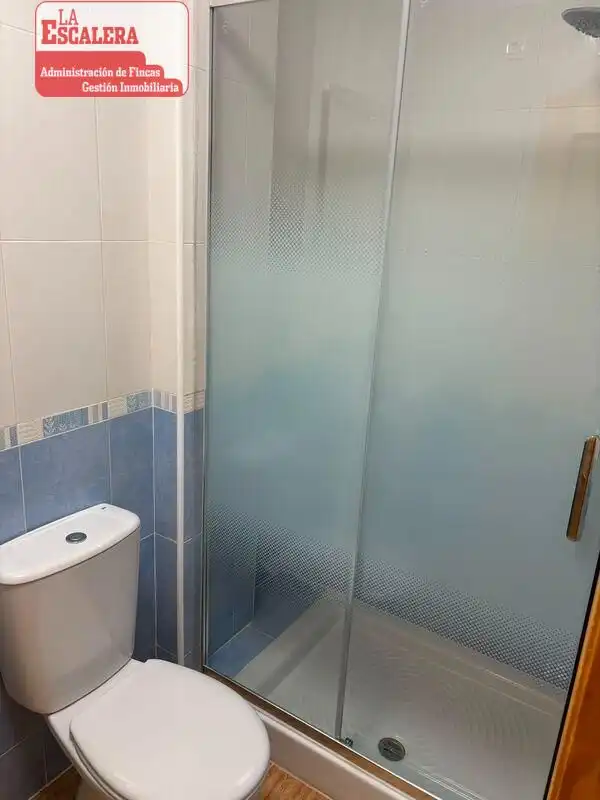 Badezimmer von Einfamilien-Reihenhaus zur Miete in Castalla