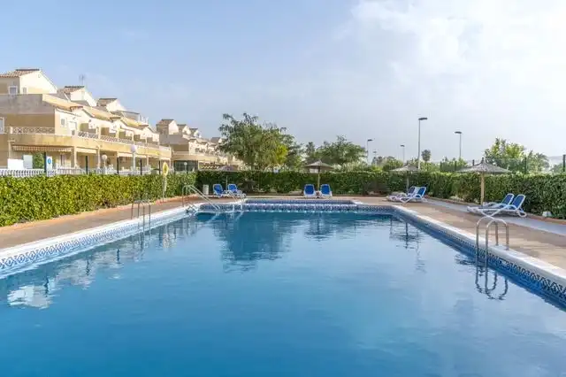 Adosado con piscina en alquiler en Calle de las Lavanderas, imagen 5