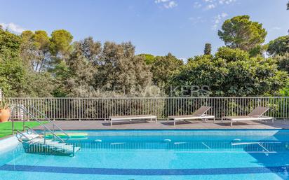 Swimming pool of House or chalet for sale in Sant Cugat del Vallès  with Air Conditioner, Terrace and Swimming Pool