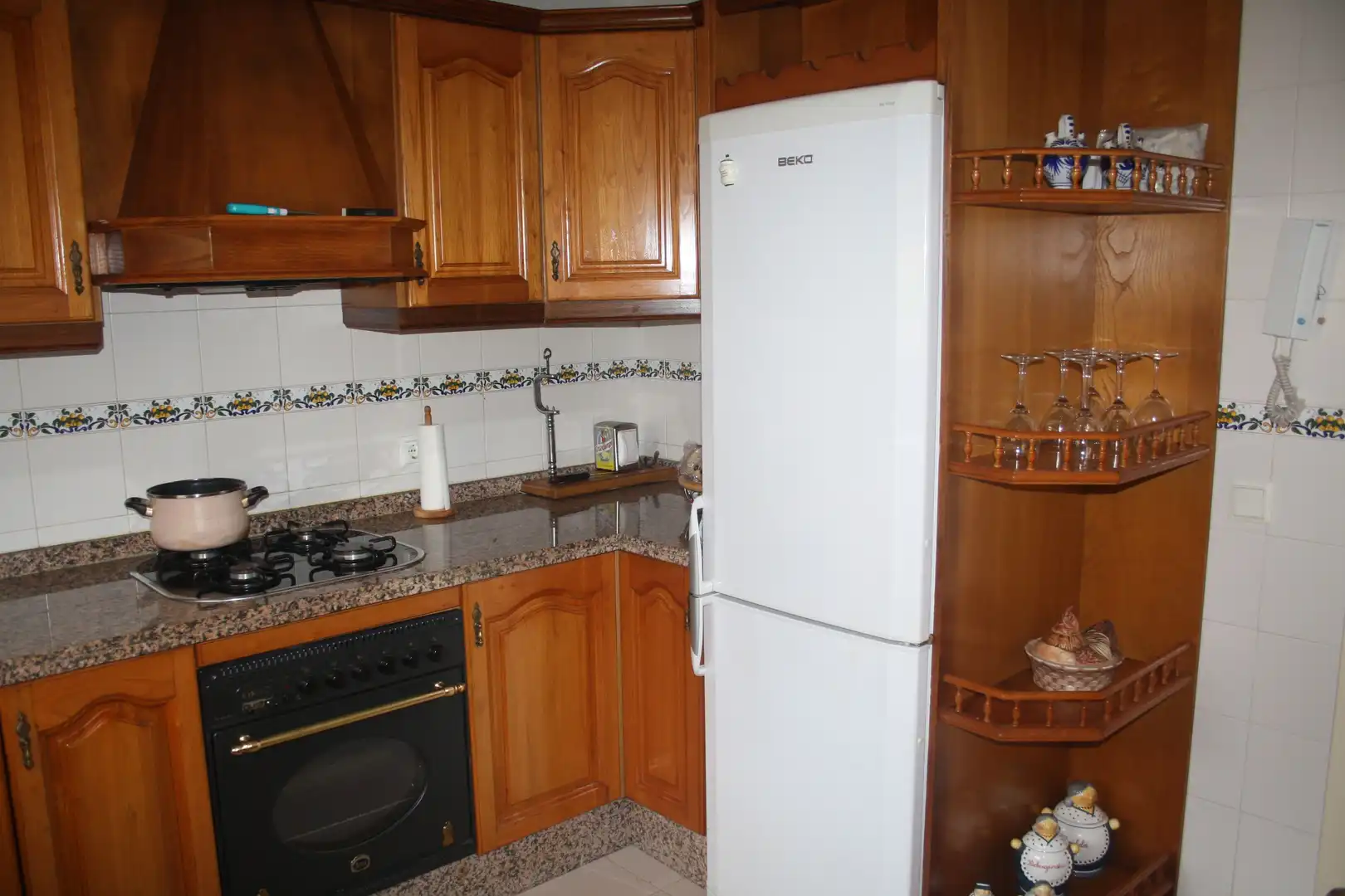 Cocina de Casa o chalet de alquiler en Algeciras con Jardín privado, Terraza y Piscina