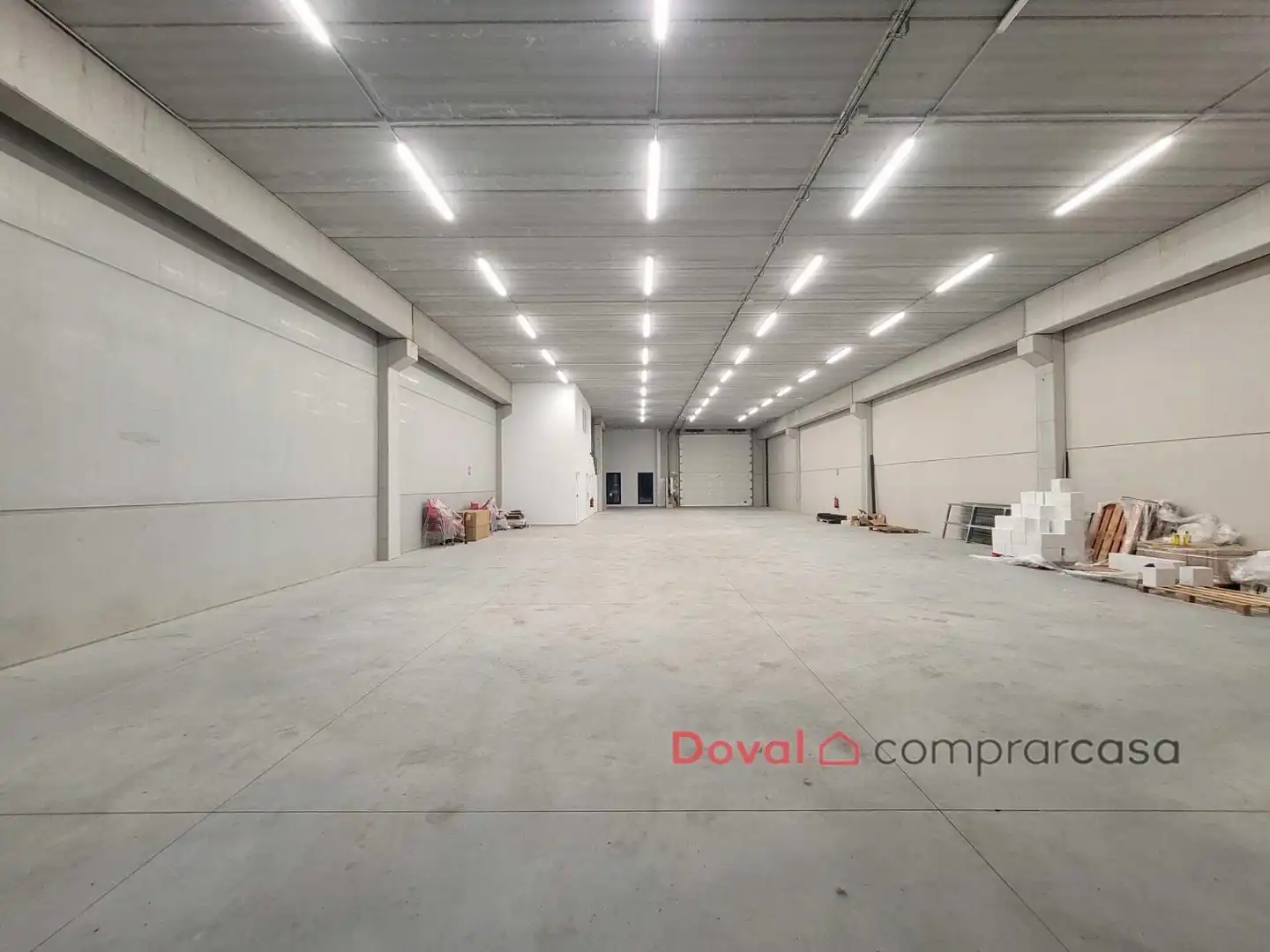 Nave industrial en alquiler en Mos