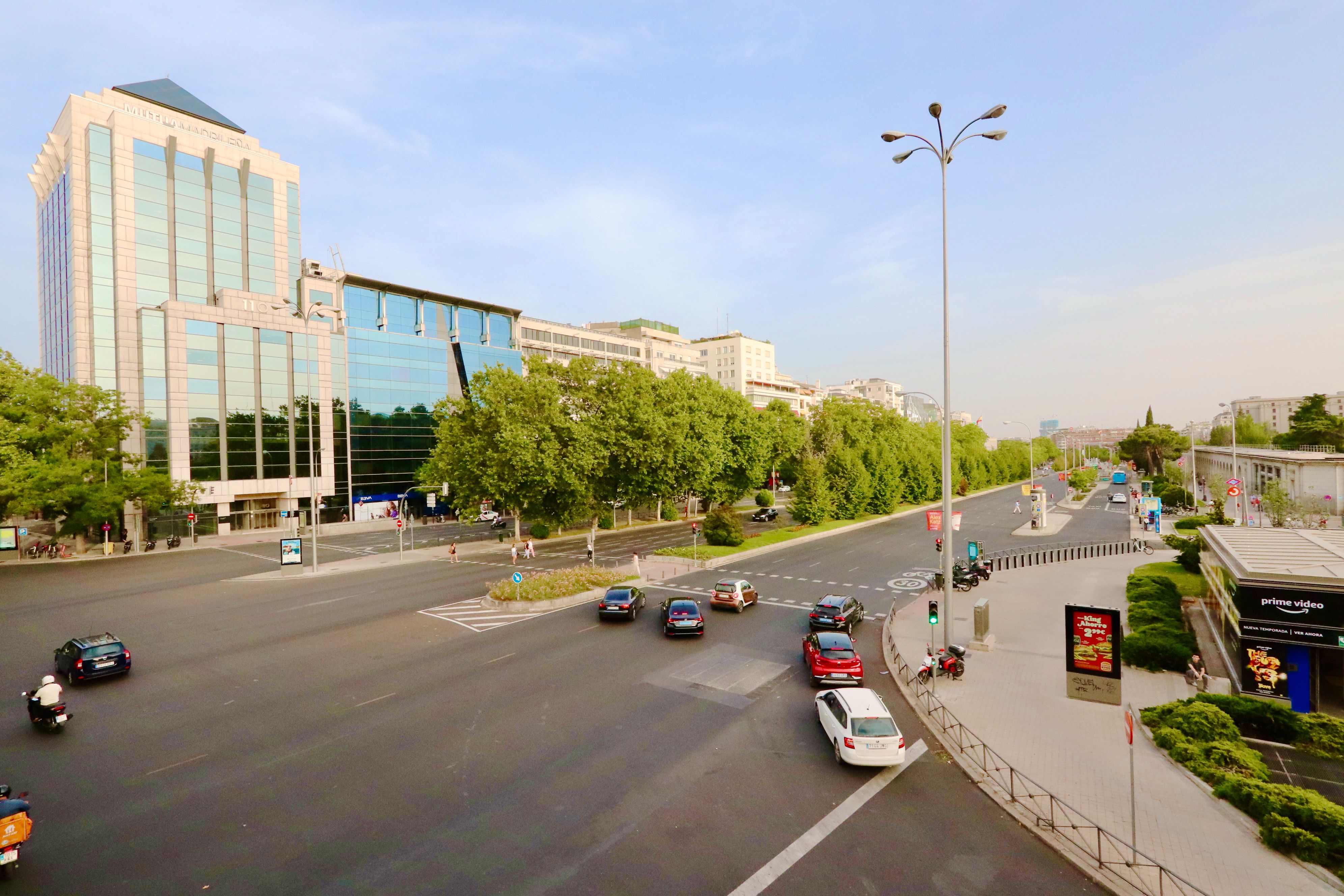 Exterior view of Flat for sale in  Madrid Capital  with Air Conditioner, Private garden and Parquet flooring