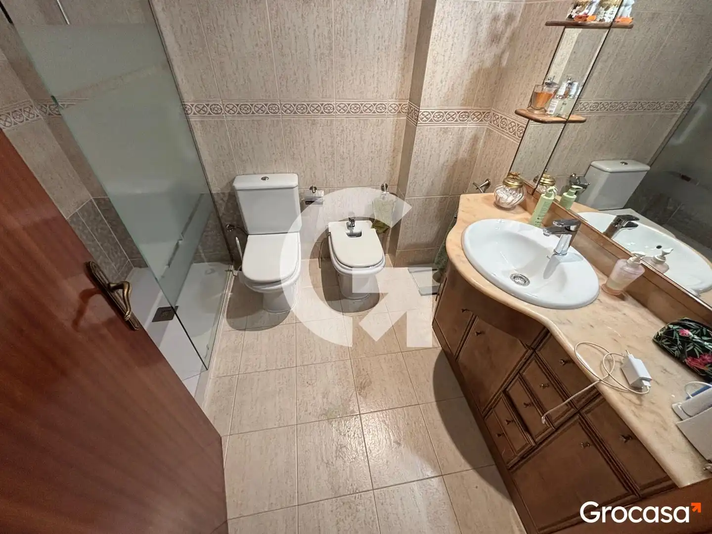 Bathroom of Houses for sale in L'Hospitalet de Llobregat  with Air Conditioner, Terrace and Storage room