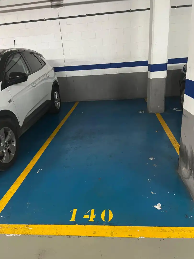 Parking de Garaje en venta en Santa Coloma de Gramenet con Alarma