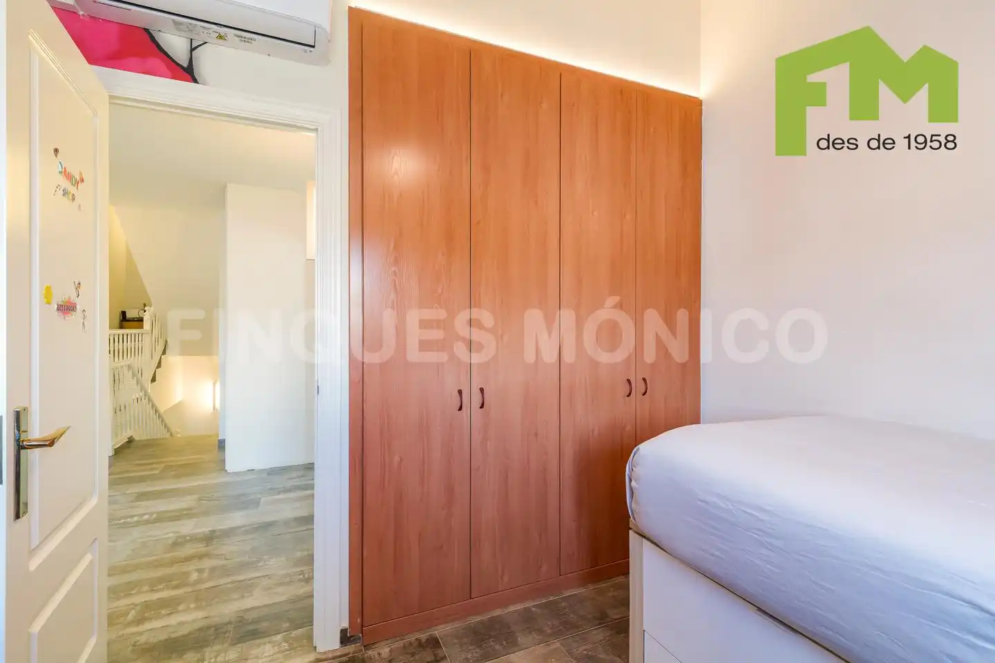 Habitación de Casa o chalet en venta en El Masnou con Aire acondicionado, Calefacción y Jardín privado