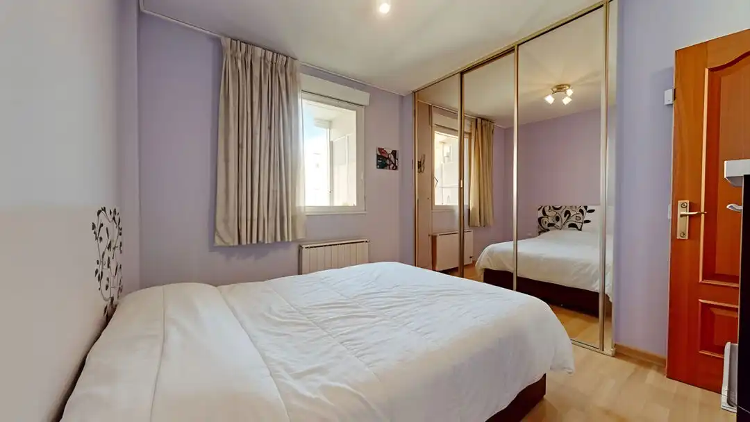 Schlafzimmer von Wohnung zur Miete in Madrid mit Klimaanlage, Heizung und Terrasse