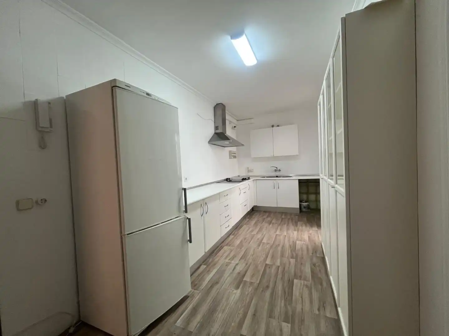 Kitchen of Flat for rent in Sevilla  with Air Conditioner, Terrace and Community pool
