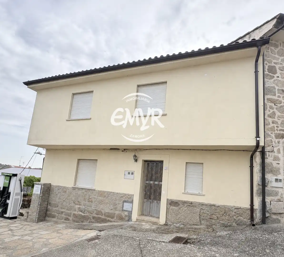 Vista exterior de Casa adosada en venta en Fermoselle con Trastero y Balcón