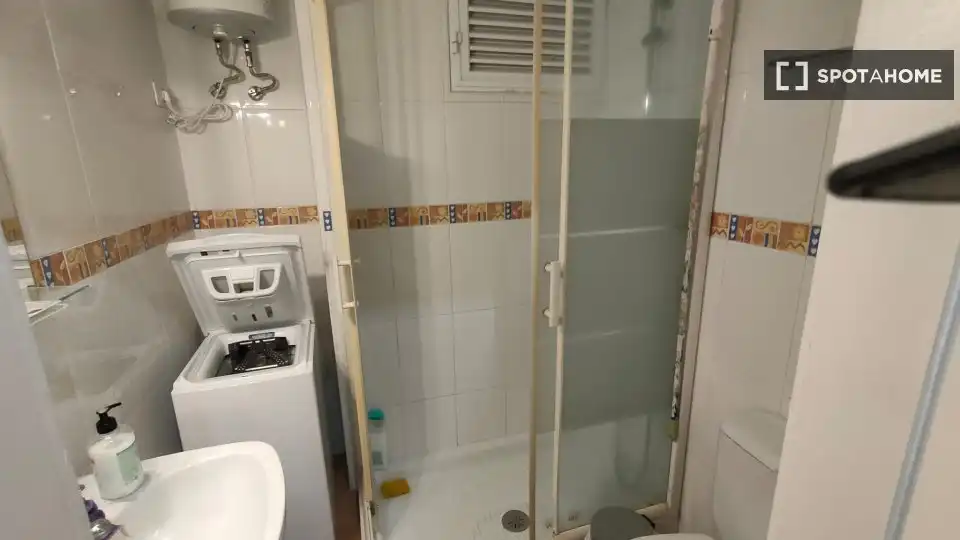 Baño de Estudio para compartir en Puerto de la Cruz con Aire acondicionado, Terraza y Amueblado