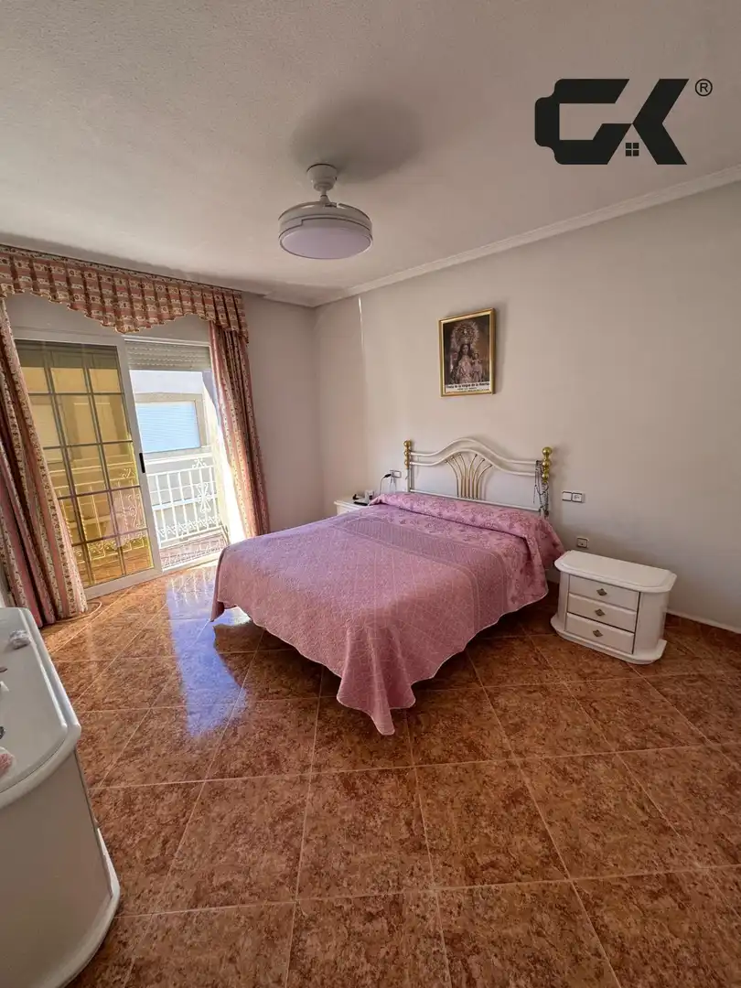 Habitación de Casa adosada en venta en Murcia