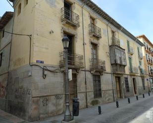 Vista exterior de Pis en venda en  Granada Capital amb Jardí privat