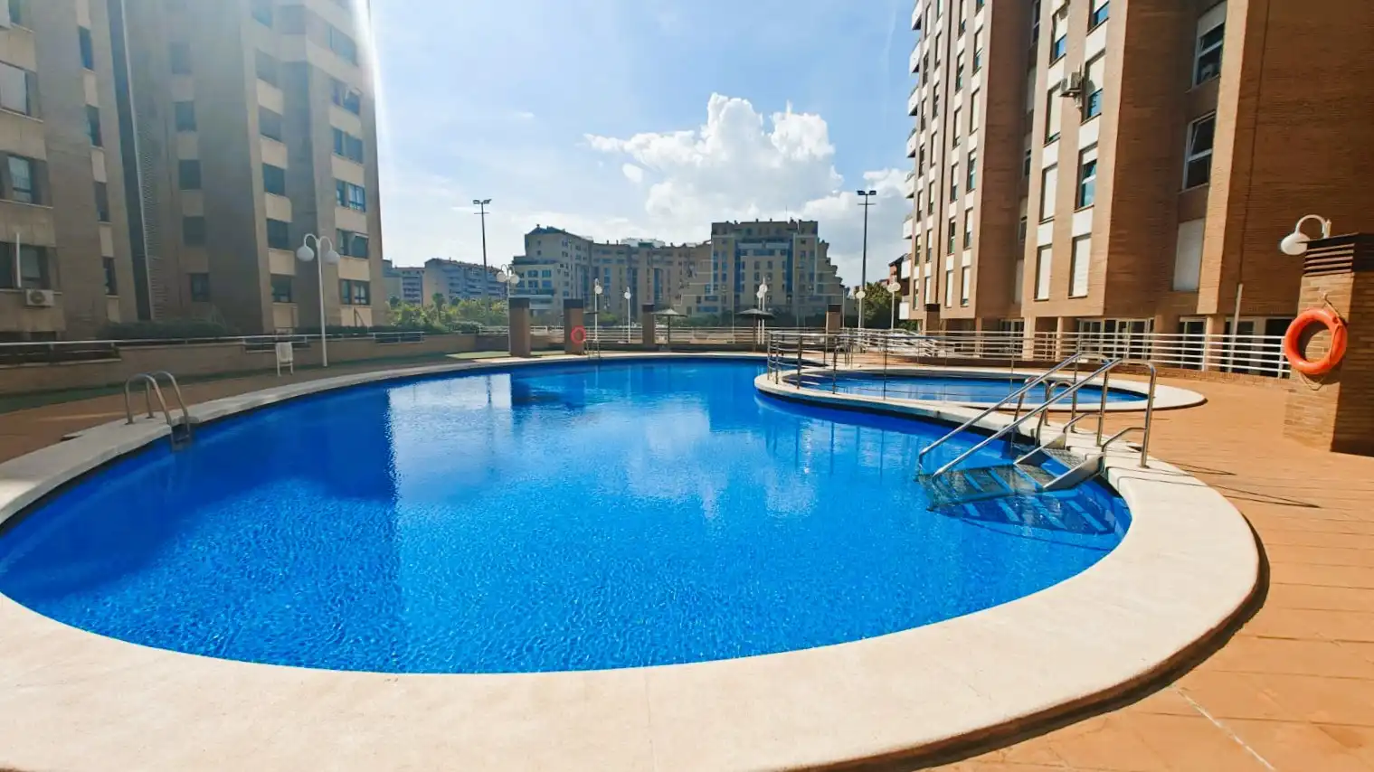 Swimming pool of Flat for sale in Valencia  with Air Conditioner, Furnished and Oven