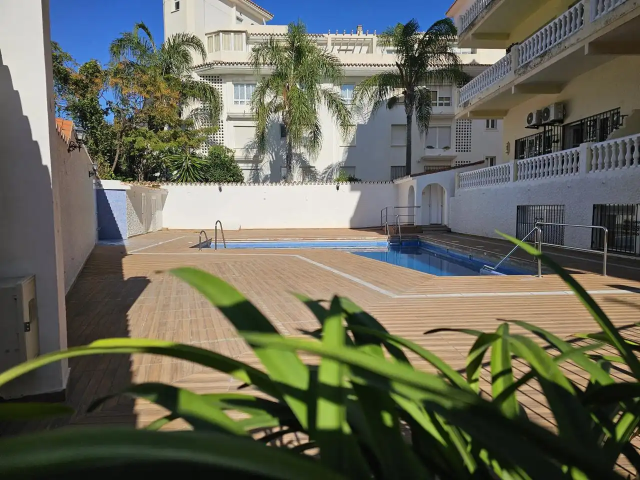 Piscina de Piso en venta en Torremolinos con Aire acondicionado y Amueblado