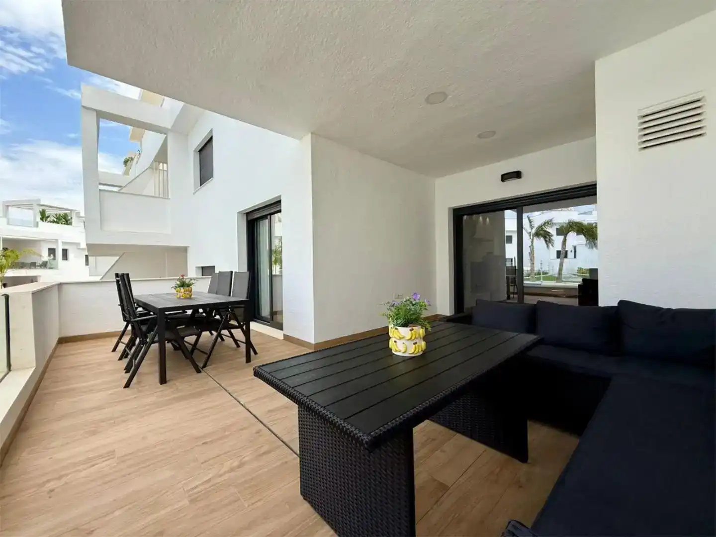 Terrasse von Wohnung zur Miete in Torrevieja mit Klimaanlage und Schwimmbad