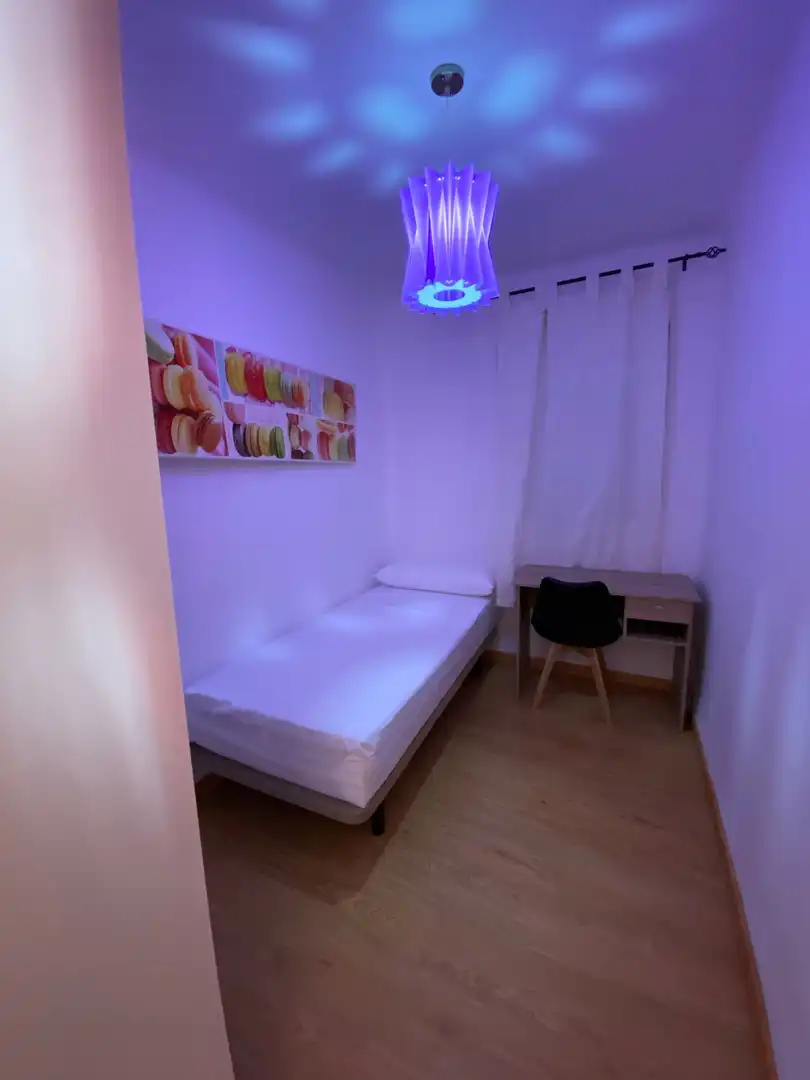 Flat for rent in Calle Arzobispo Guerrero, Angustias - Chana - Encina