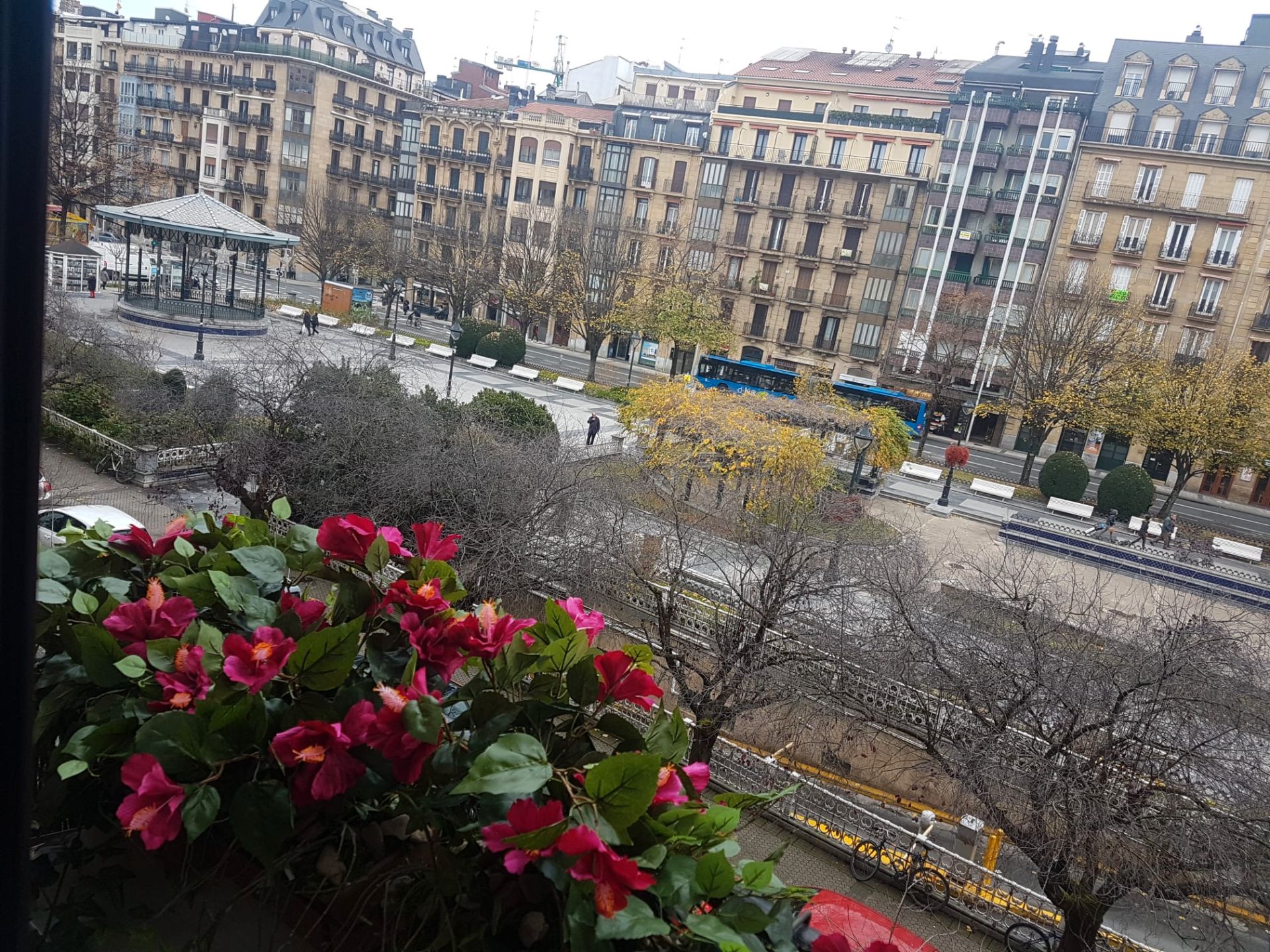 Exterior view of Flat to rent in Donostia - San Sebastián   with Furnished, Oven and Washing machine