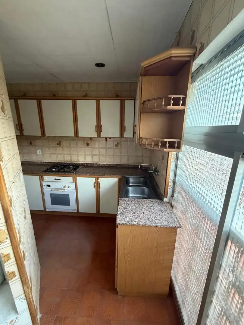 Cocina de Piso en venta en Barcelona con Terraza y Balcón