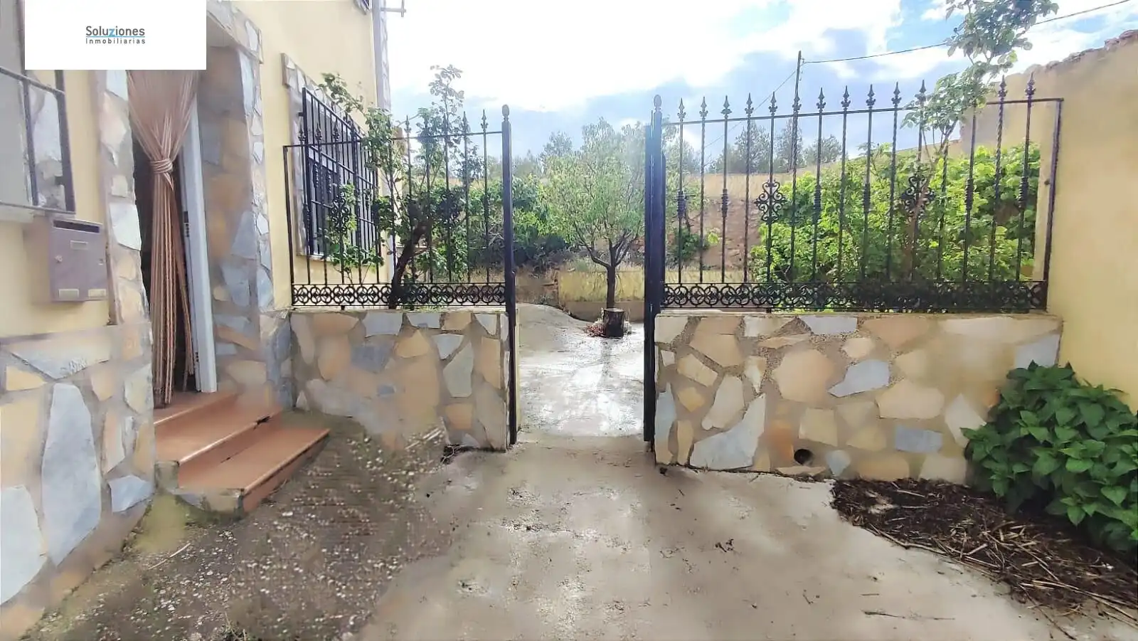 Vista exterior de Finca rústica en venta en Casas de Lázaro con Calefacción