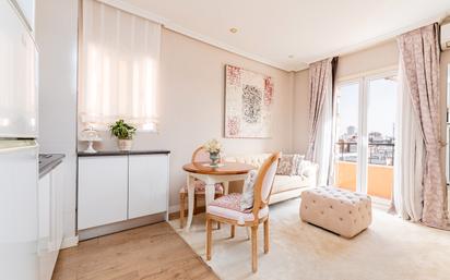 Living room of Flat for sale in  Madrid Capital  with Air Conditioner, Heating and Terrace