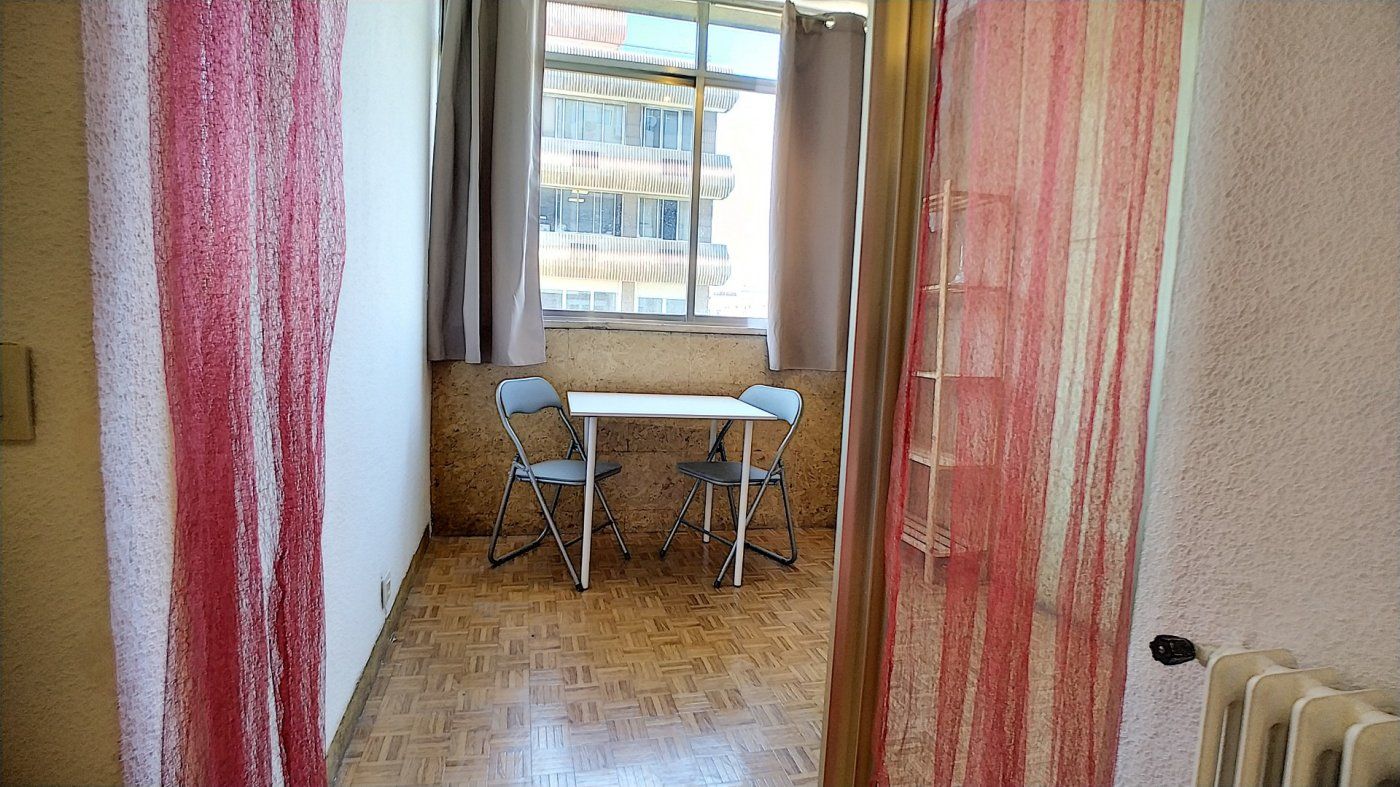 Bedroom of Flat to rent in  Madrid Capital  with Air Conditioner, Heating and Parquet flooring